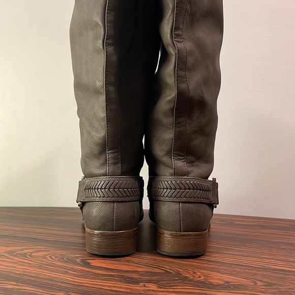 Bass Adriena Extended Calf Tall Boot sz 9.5M. Great Condition! - Picture 5 of 7